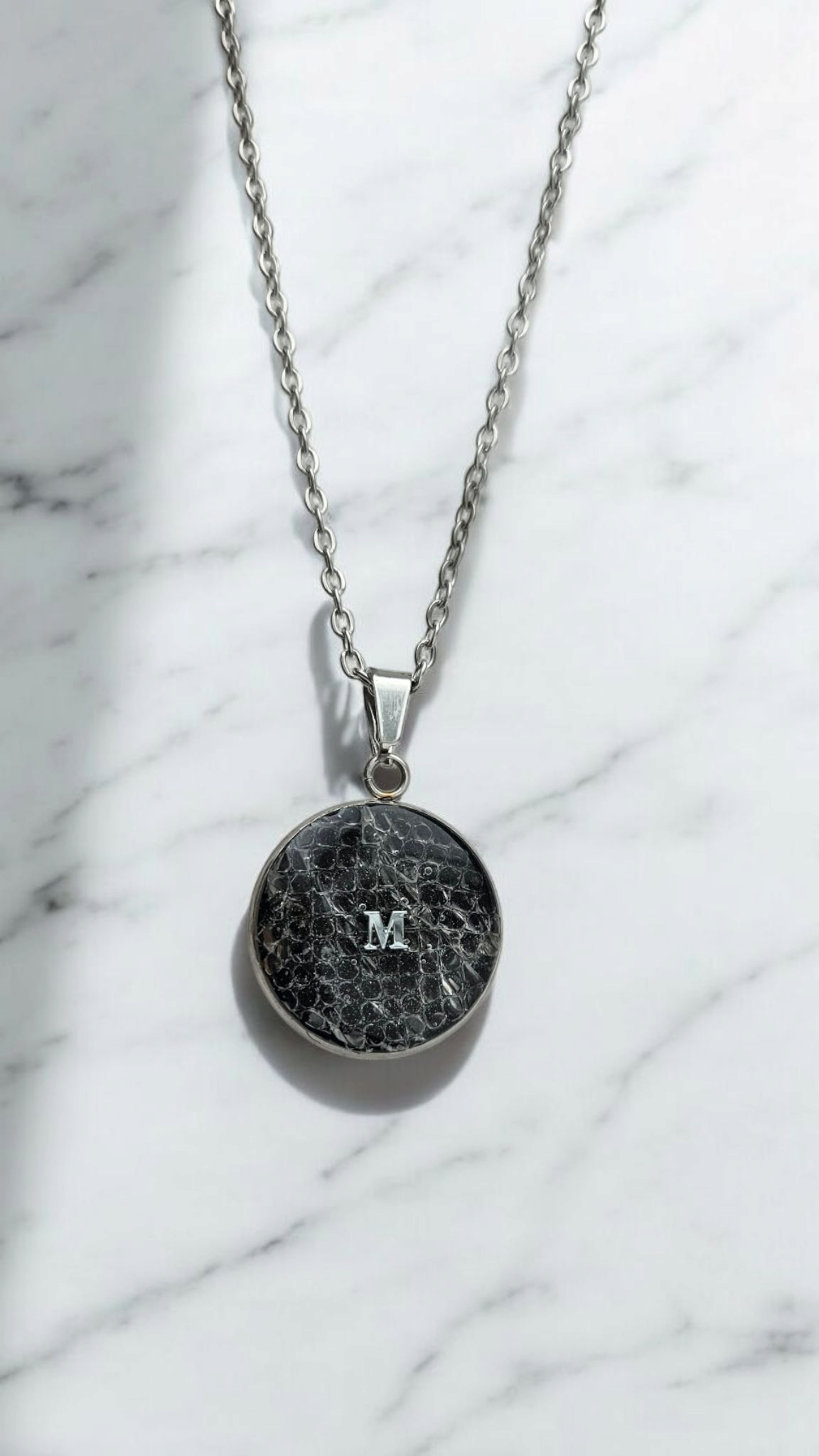 Necklace cat "Black or White"