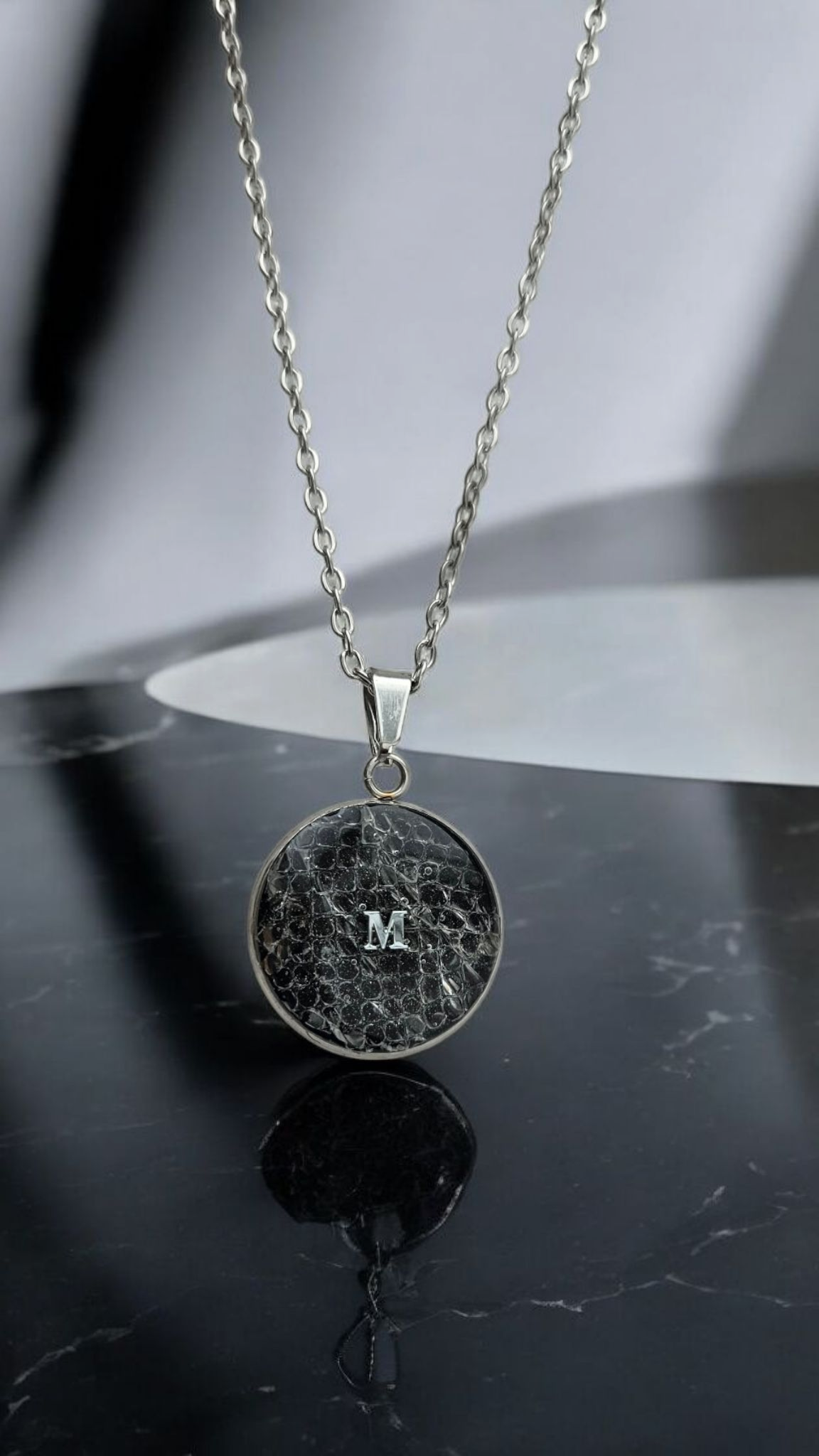 Necklace cat "Black or White"