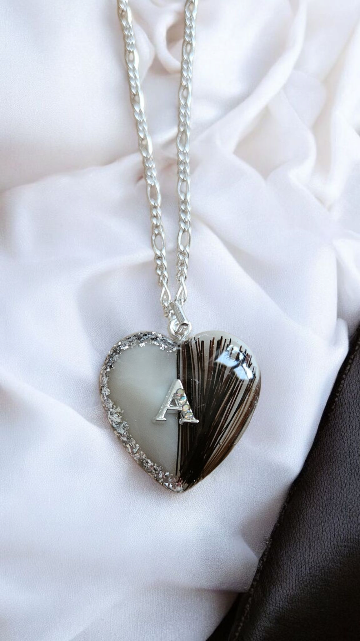 Necklace "Heart" horse, dog, cat, rabbit ...