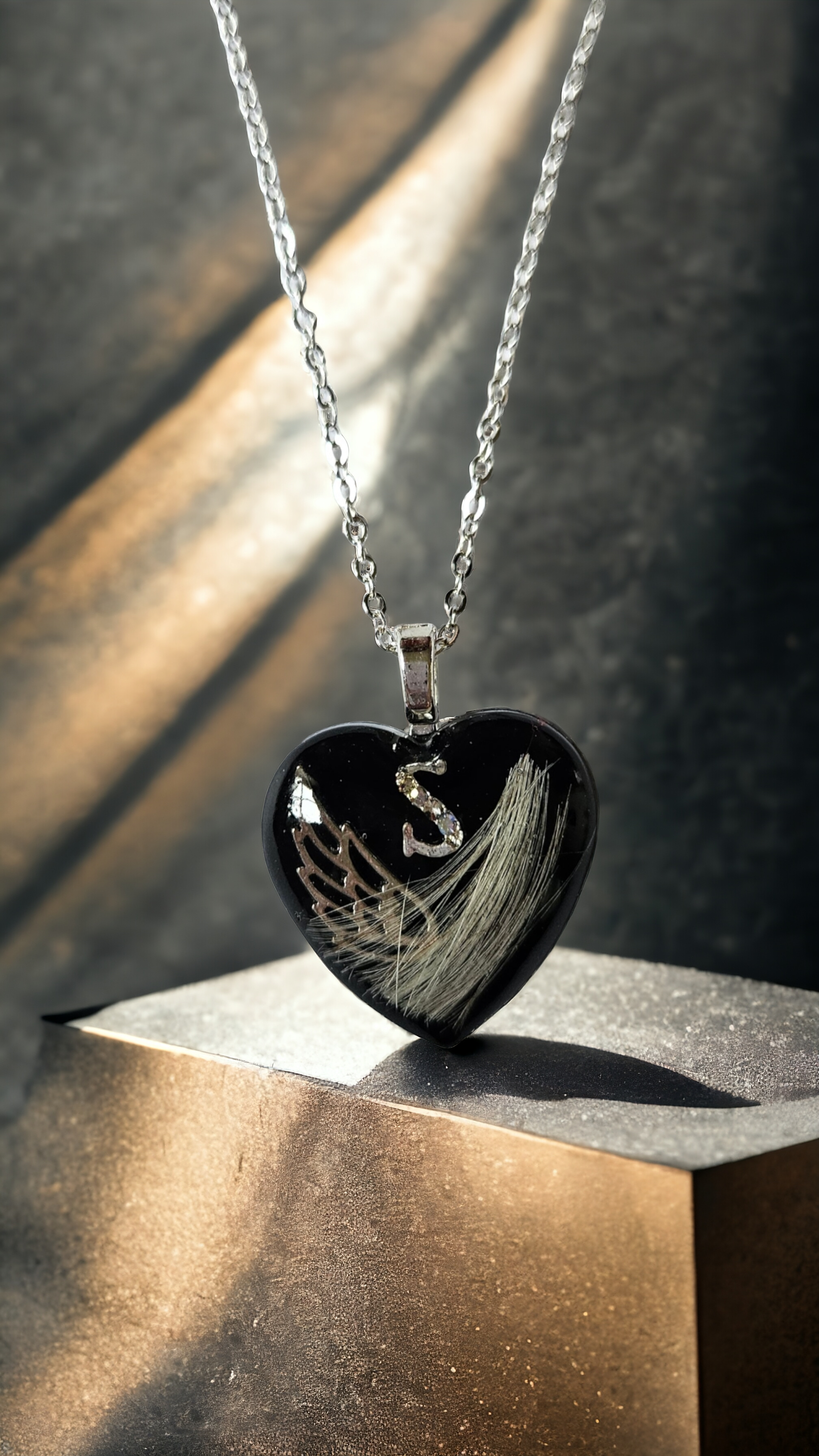 Necklace "Heart Wings" horse, dog, cat, rabbit...