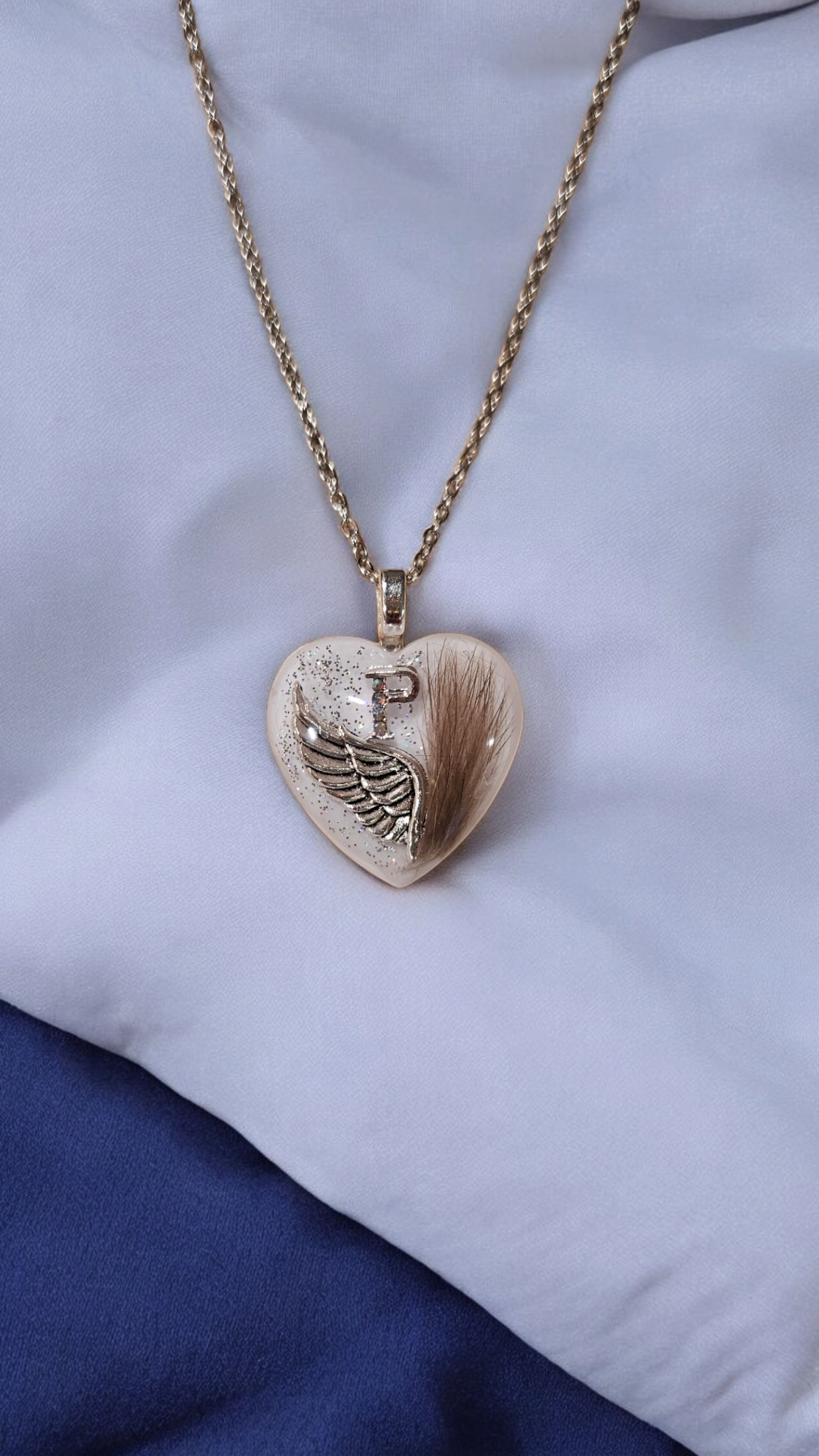Necklace "Heart Wings" horse, dog, cat, rabbit...