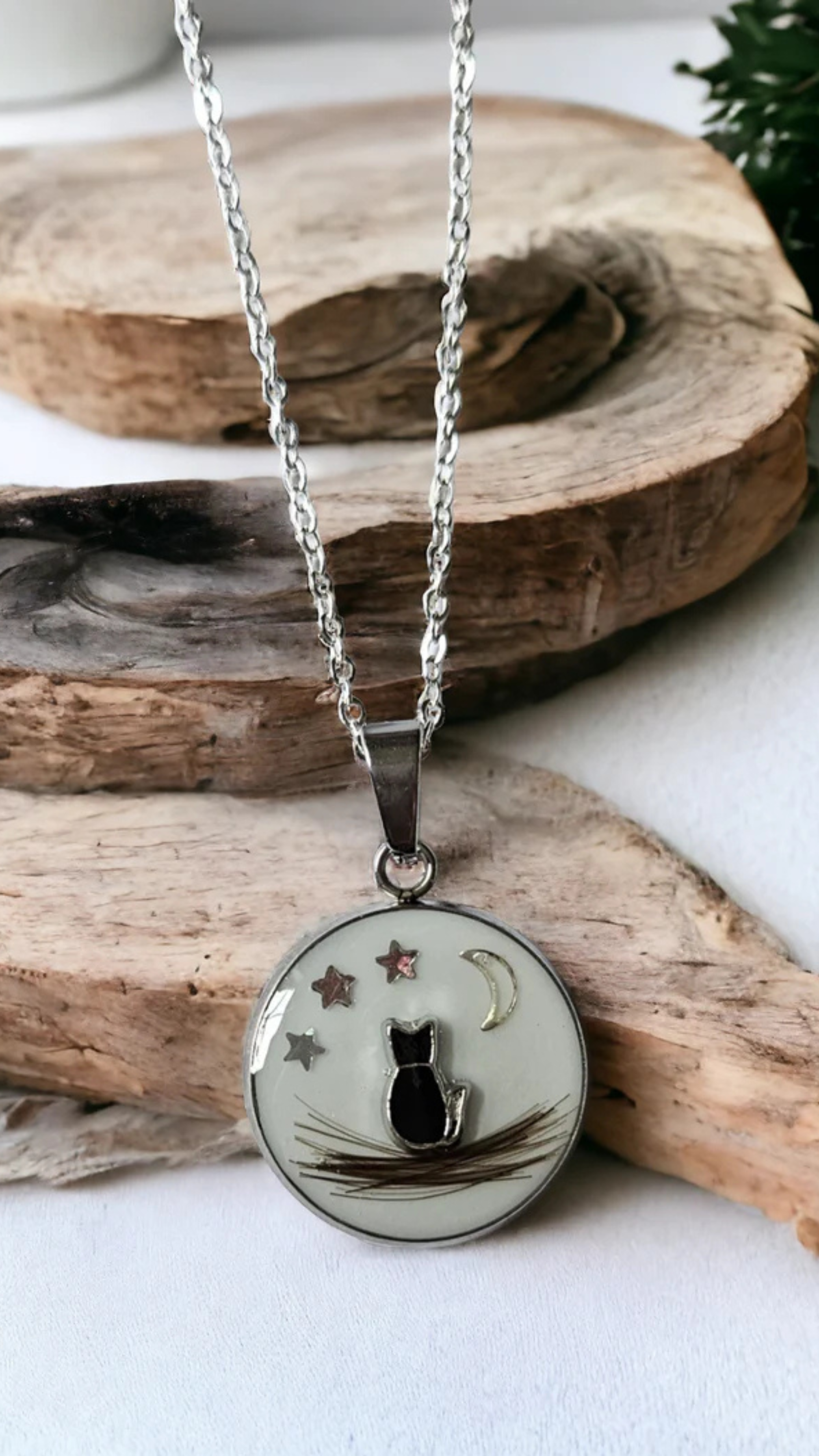 Necklace cat "Black or White"