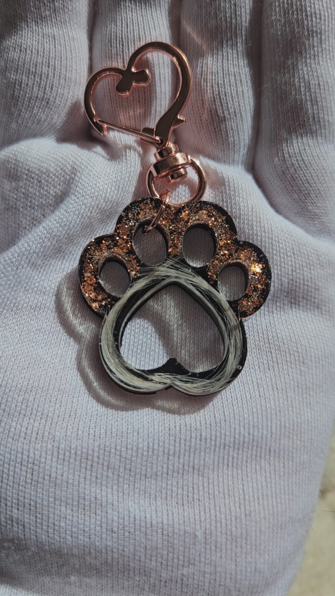 Pendant "Paws"